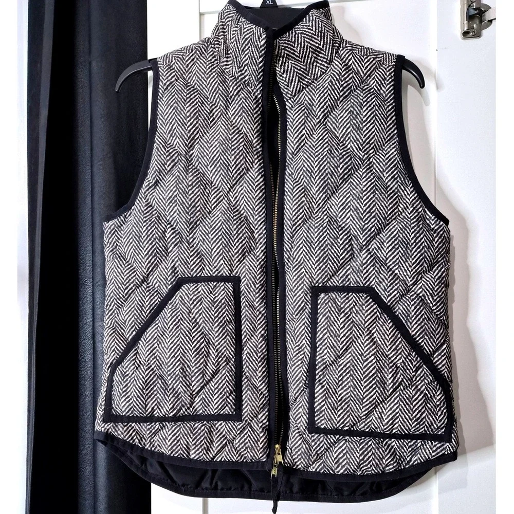 J. Crew Quilted‎ Puffer Vest Black White Herringbone Zip Pockets Women's Small